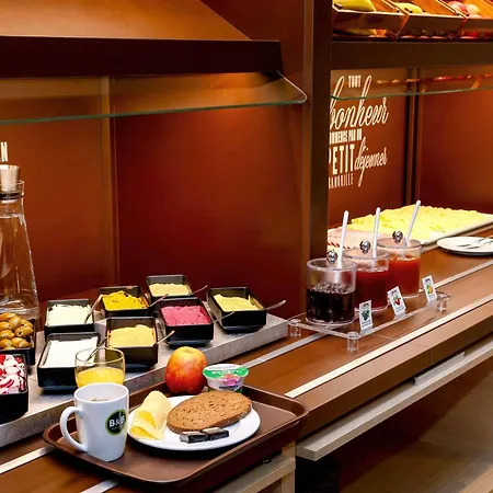 B&B Hotel Ruesselsheim فندق