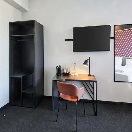 B&B Hotel Ruesselsheim فندق 3*