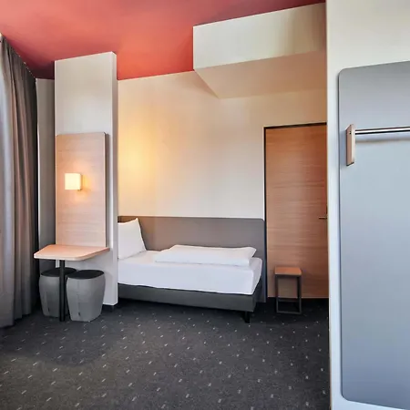فندق B&B Hotel Ruesselsheim روزلسهايم